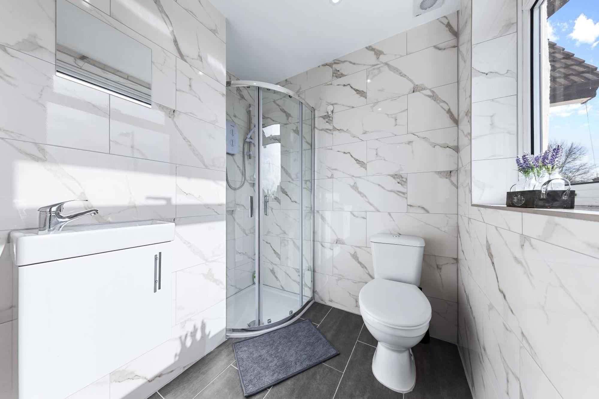 Serviced Ensuite Modern Studio - Sleeps 2 - Near Wembley Stadium - Good Transport Link To Central London - Harrow Ha3 Hatch End Ngoại thất bức ảnh